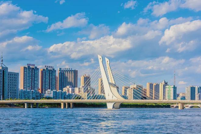 辽宁最后通高铁的城市酸甜口儿的