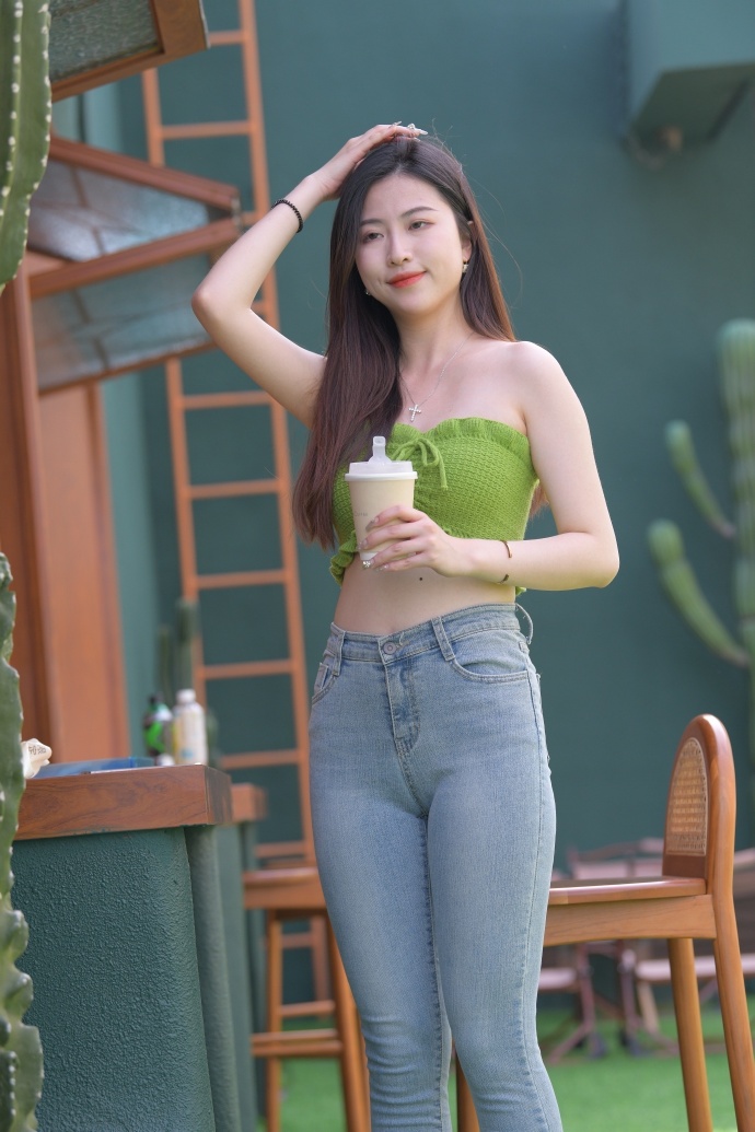小东西看镜子里的你多迷人 - 小东西看镜子里的你多迷人下载安